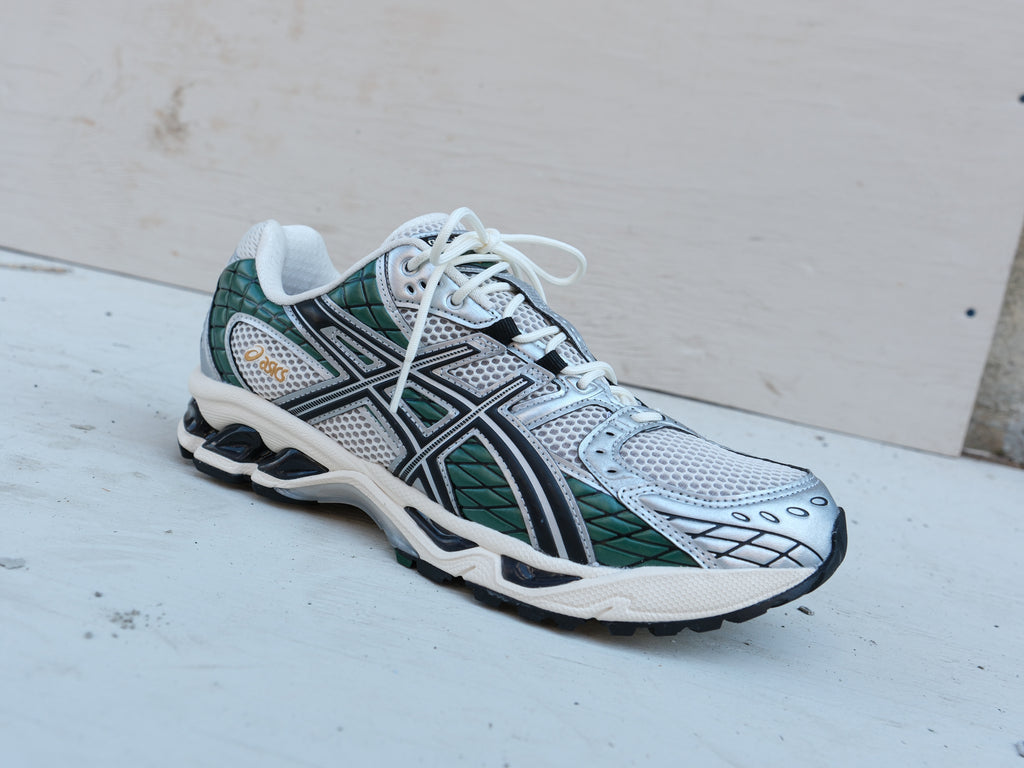 アムージュ フリーズドライ エッセンス ASICS GEL-TRUCK 'Beige Grey' 1203A485-020