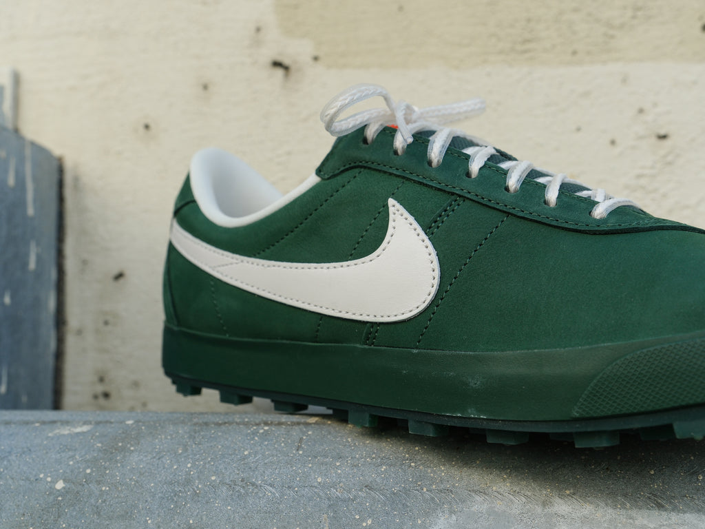 NIKE AWR0004 006 スターリング/オリーブブロンズ apron-records-nike-air-180-