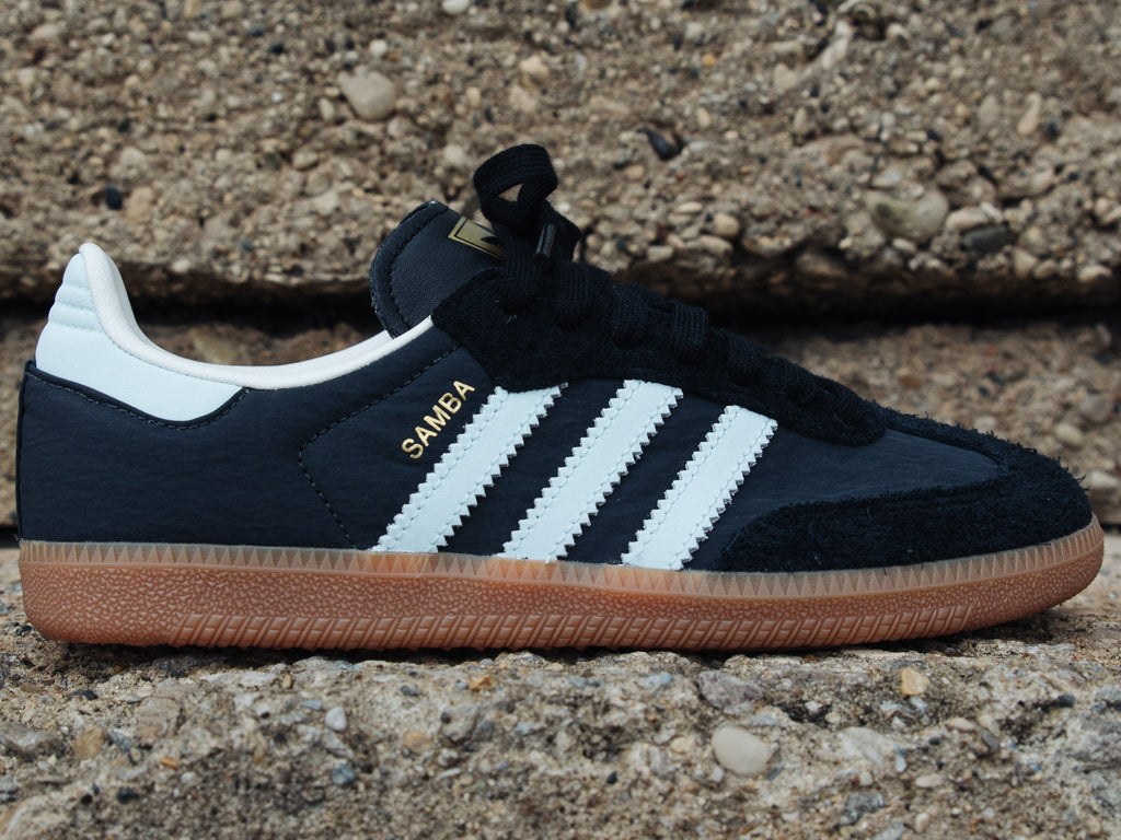 Adidas Women's Samba OG 'Carbon/Almost Blue' – Unheardof Brand