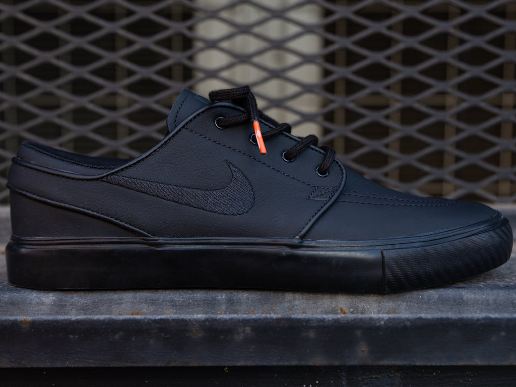 Nike SB Zoom Janoski OG ISO Triple Black