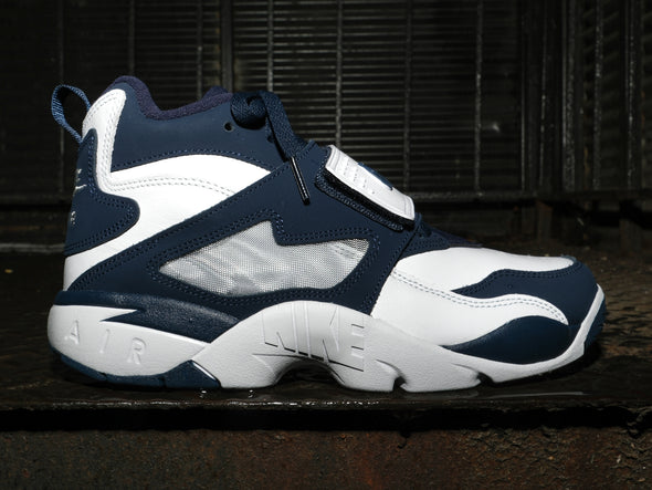 Nike Air Diamond Turf 'Cowboys'