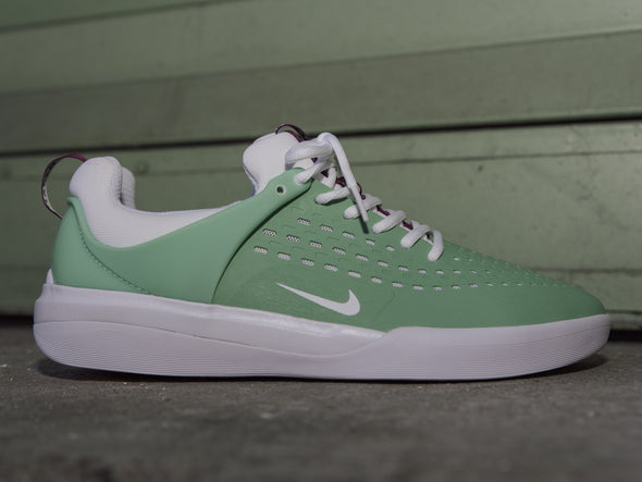 Nike SB Zoom Nyjah 3 'Enamel Green'