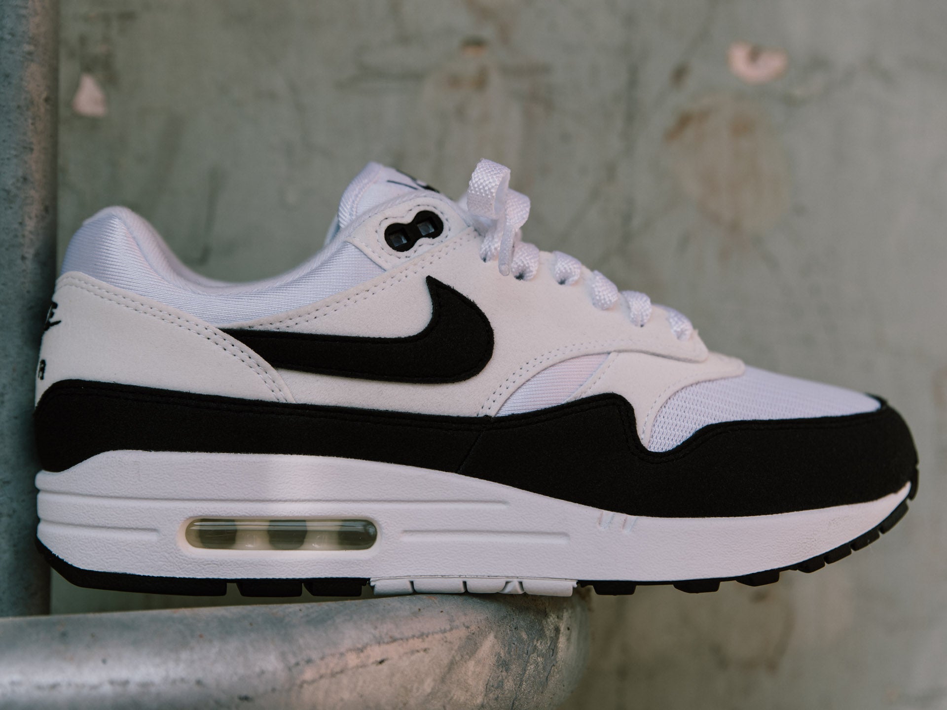 White nike air max 1 womens Clearance