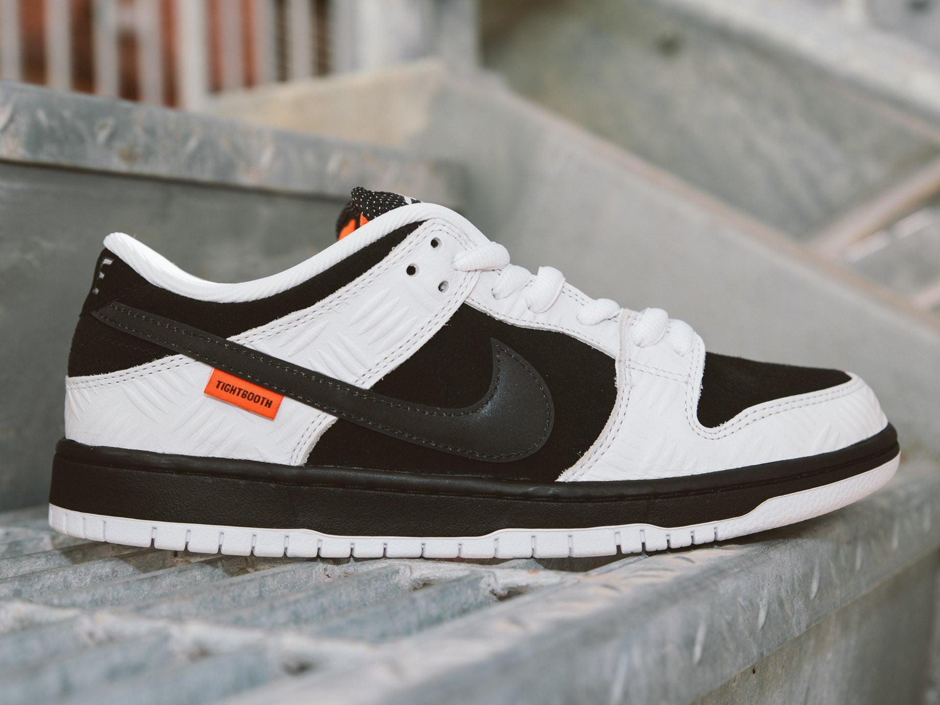 Nike SB x TIGHTBOOTH Dunk Low Pro QS Unheardof Brand