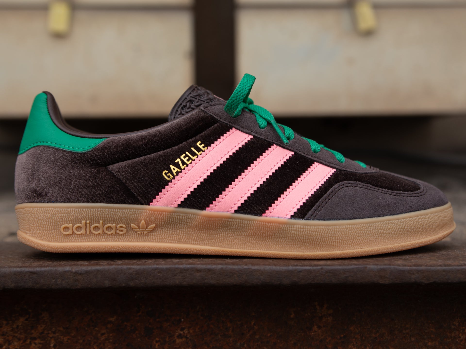 ★adidas★ Gazelle Indoor Dark Brown Pink JI2714 W Adidas Gazelle Indoor Dark Brown Glow Pink Court Green