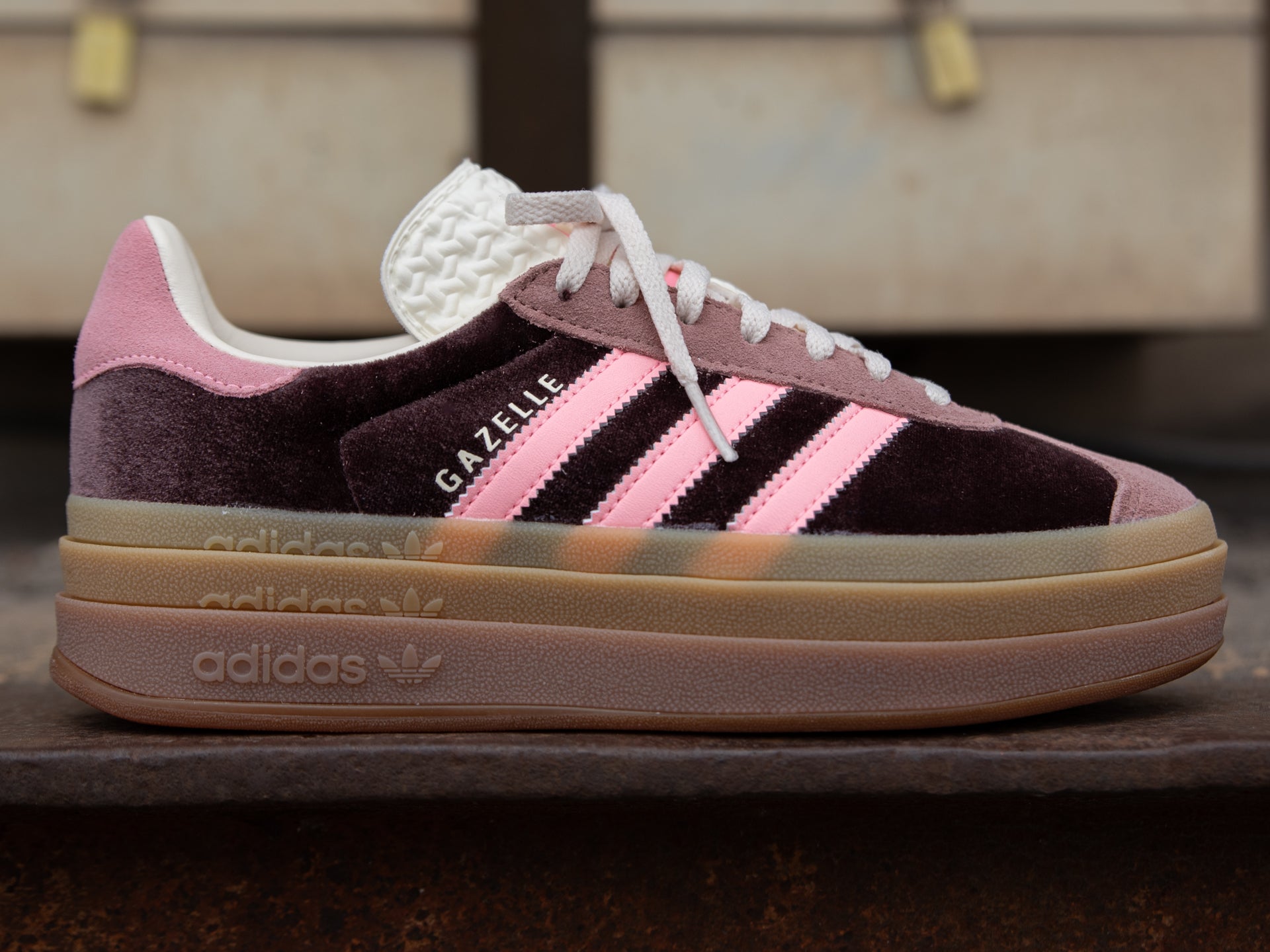 ☆adidas☆ Gazelle Bold W Brown Worm Clay JQ5143 Adidas Women's Gazelle Bold 'Shadow Brown/Glow Pink