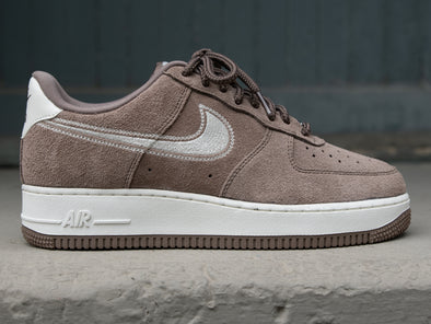 Nike Air Force 1 '07 LV8 'Mink Brown/Sail'