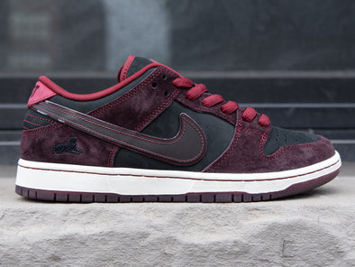 Nike SB Dunk Low Pro QS x Riot Skateshop